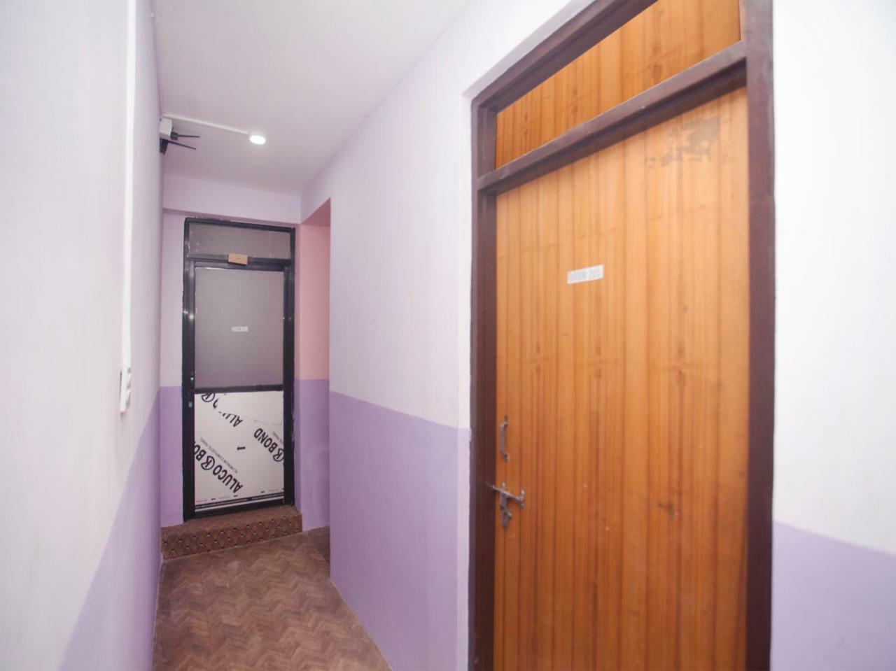 Oyo 341 Hotel Kusum Kohinoore Tokha Exteriör bild