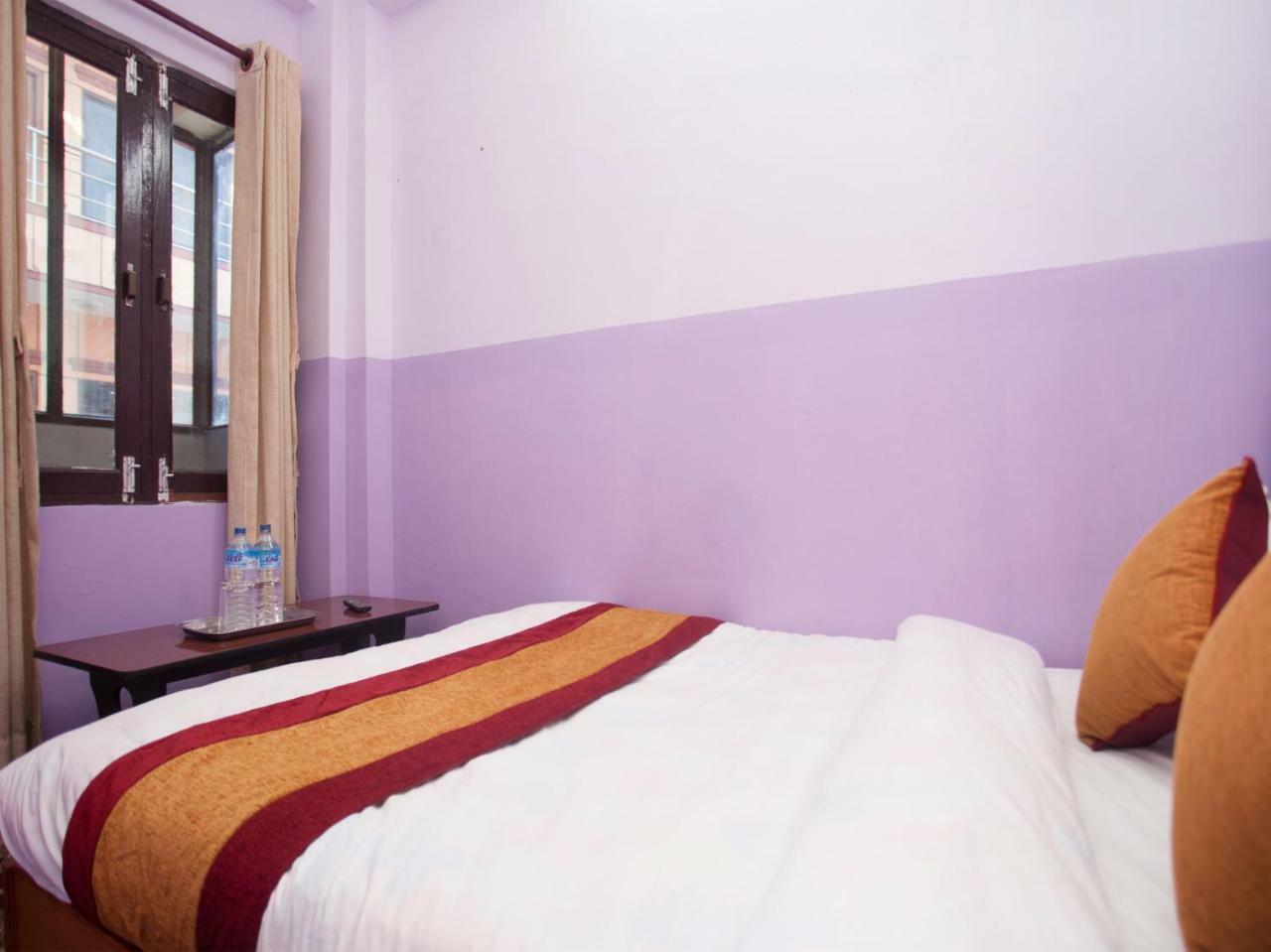 Oyo 341 Hotel Kusum Kohinoore Tokha Exteriör bild